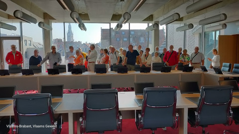 groepsbezoek aan zaal rvb Cera